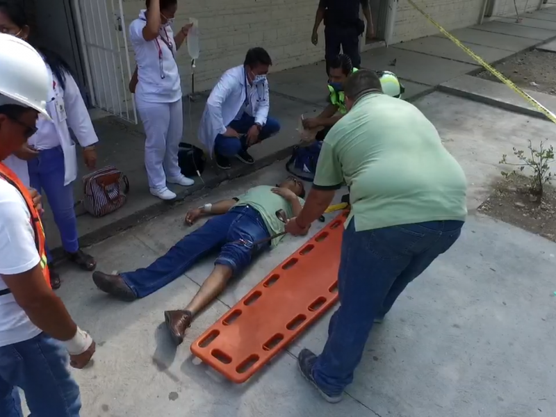 Realizan simulacro por sismo en Tehuantepec