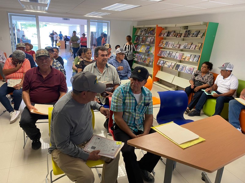 Realizan trámites de pensión para las personas que trabajaron en Estados Unidos