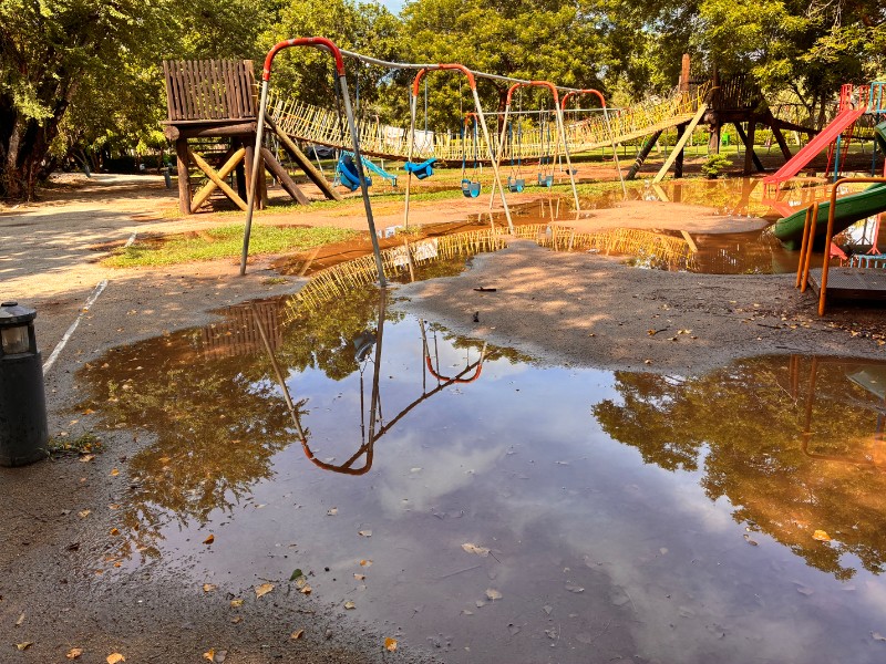 Realizan desagüe en el Parque Sinaloa, sigue cerrado