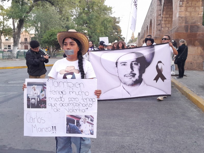 Realizarán monumento a Carlos Manzo en Uruapan