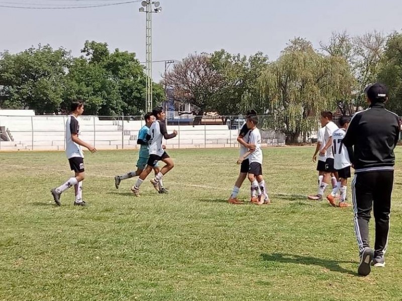 Realizarán torneo relámpago de fútbol en Ixtlán