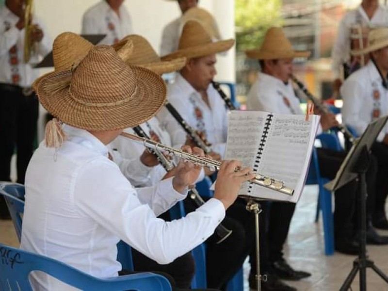 Realizaron el primer festival de bandas de viento en Ichán