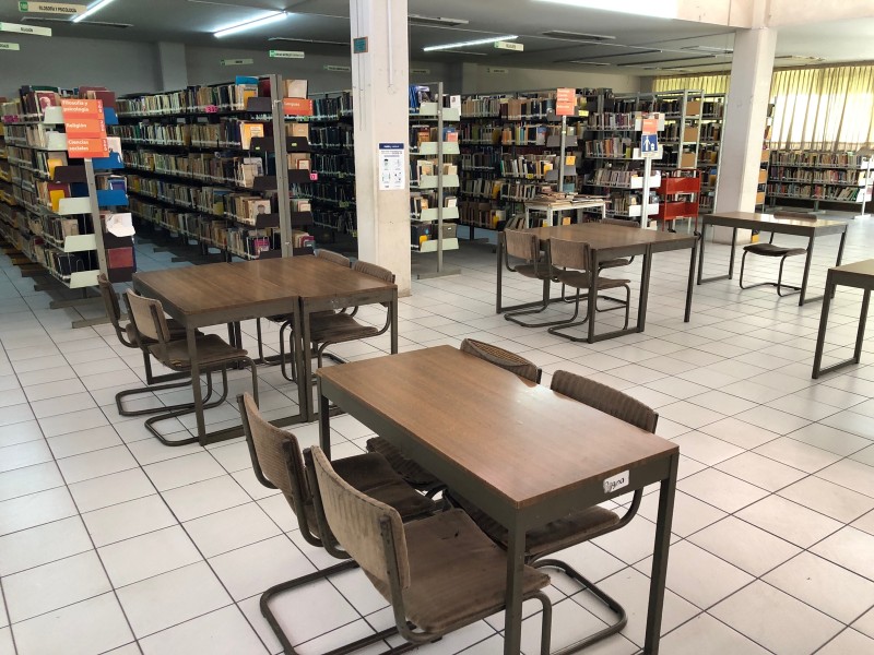 Reanudan clases de computación en biblioteca Zamora