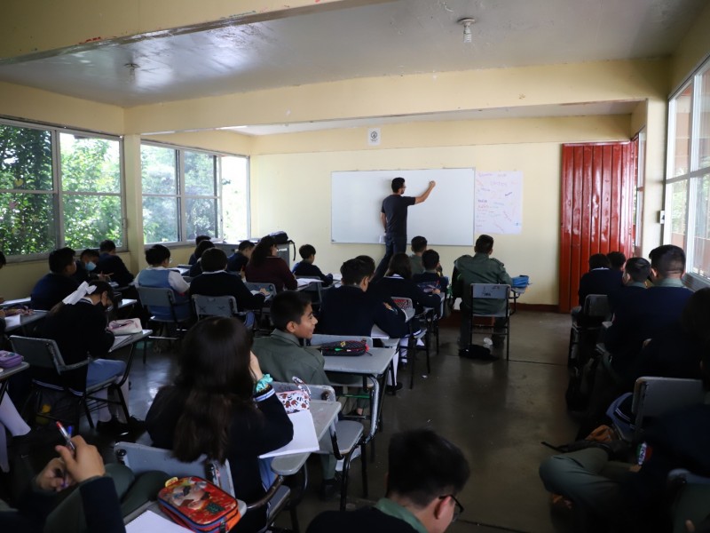 Reanudan clases en Lázaro Cárdenas tras paro laboral de docentes