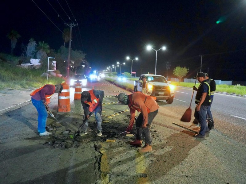 Reanudan labores de bacheo