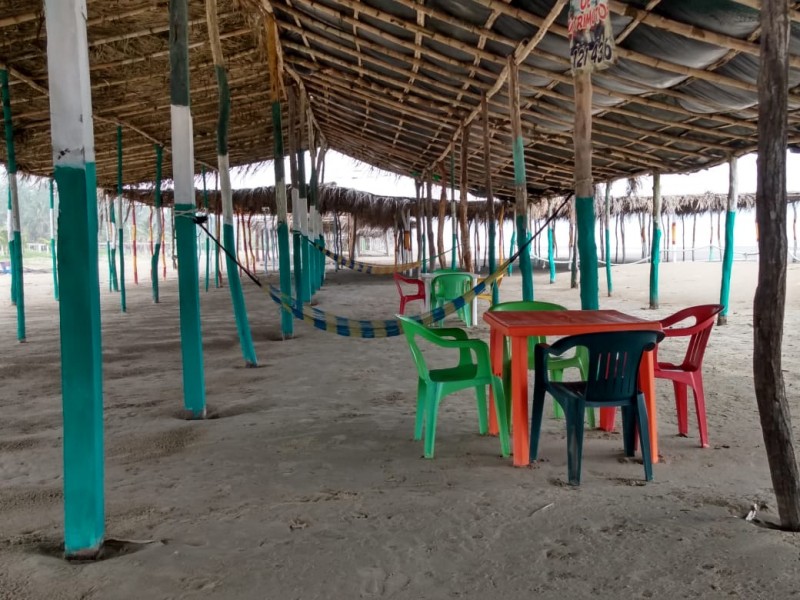 Reapertura de playa incumple expectativas de prestadores de servicios