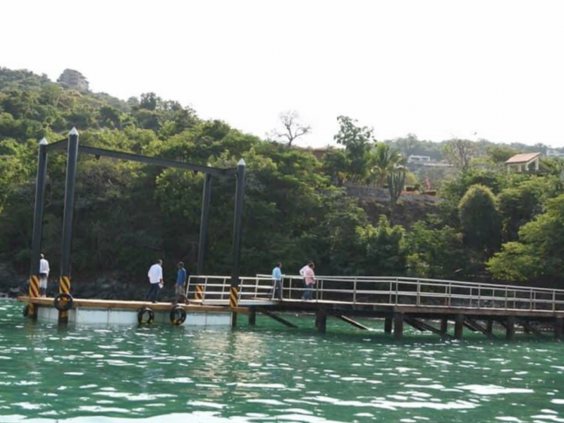 Reaperturan muelle de playa Las Gatas