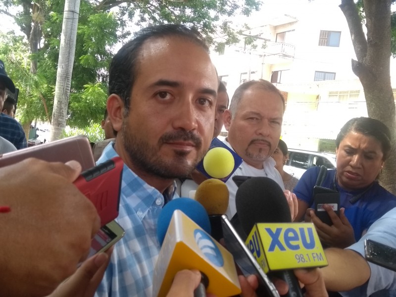 Rechaza alcalde entrega de permisos a vendedores ambulantes