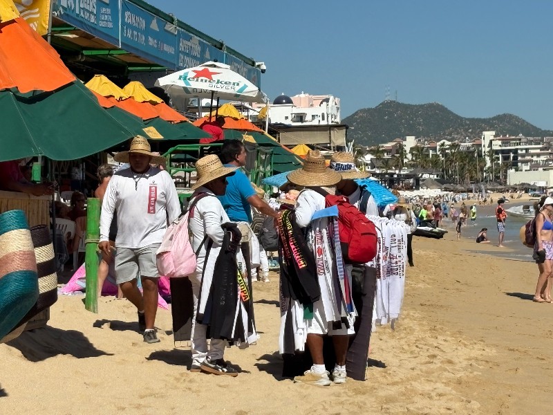 Rechaza delegada de Cabo San Lucas que haya permisividad con vendedores ambulantes