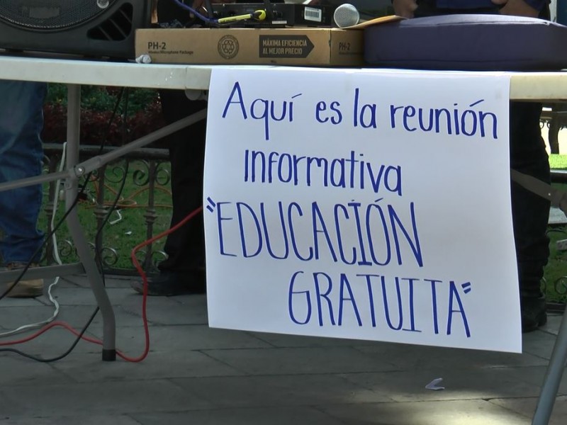 Rechazados de universidades exigirán educación para todos