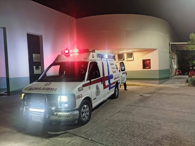 Rechazan a motociclista herido en Hospital de Especialidades por falta de espacio