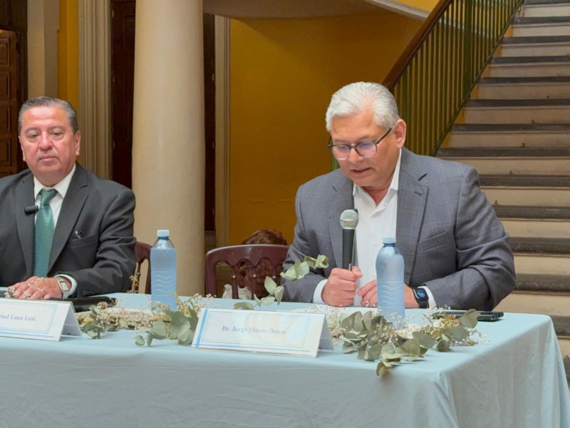 Rechazan aspirantes de la UV posible prórroga del rector
