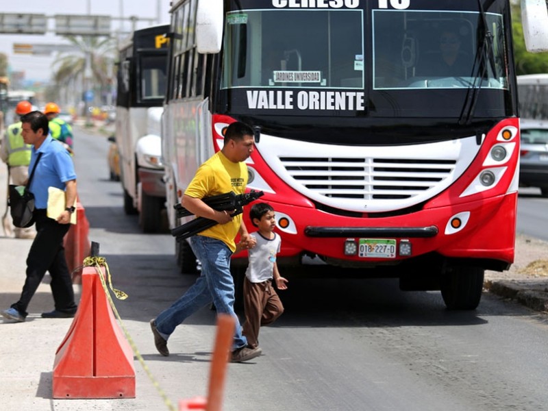 Rechazan aumento a tarifa de pasaje