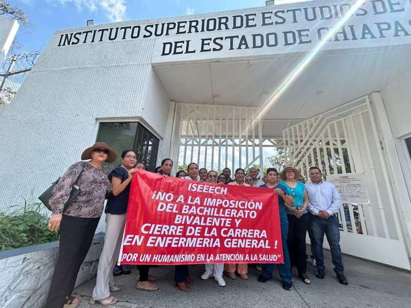 Rechazan docentes del ISEEECH 