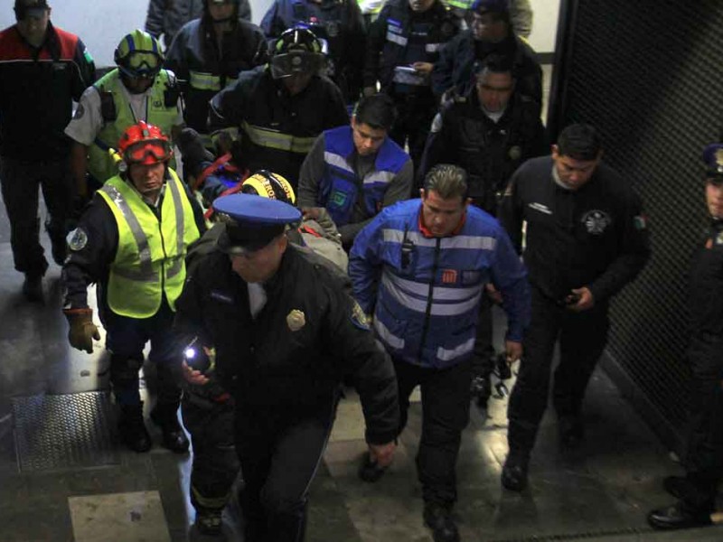 Recibe balazo y lo atienden en el Metro