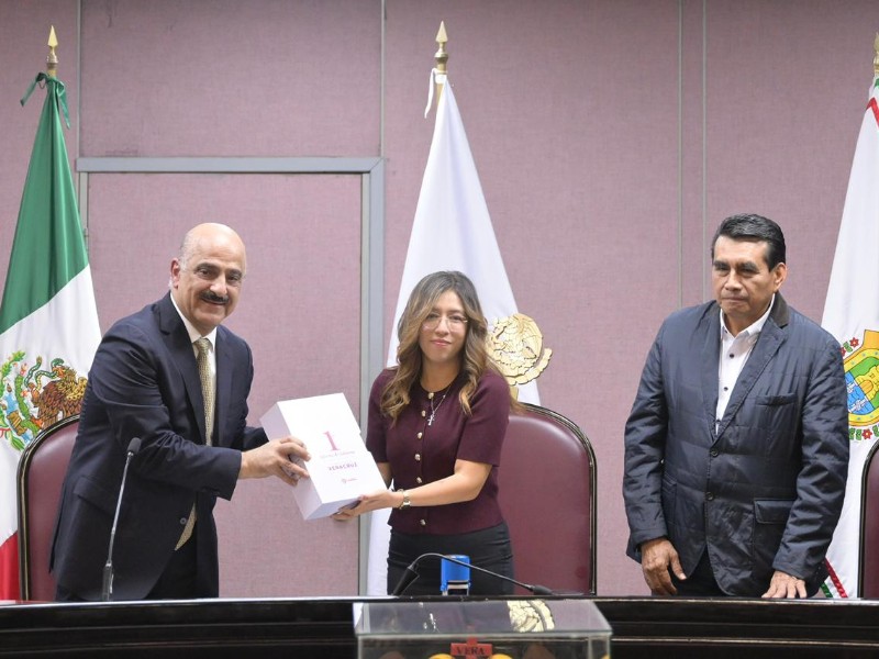 Recibe Congreso de Veracruz, Primer Informe de la administración estatal