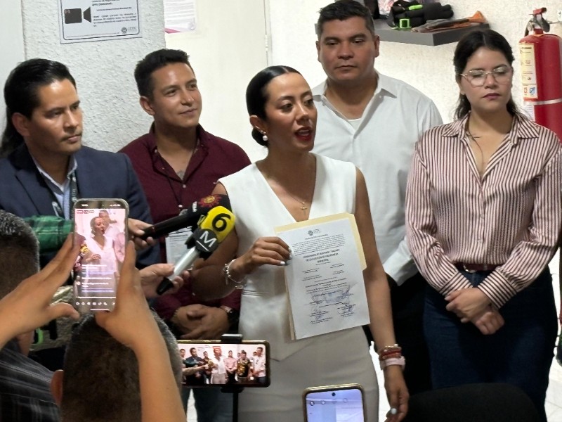 Recibe Constancia de Mayoría, Betzabé Martínez