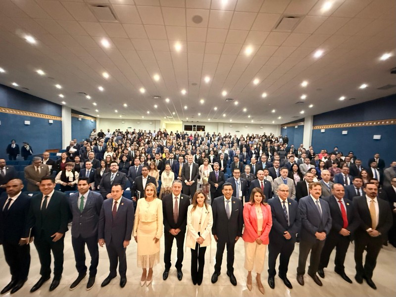 Recibe Fiscalía General la VIII Cumbre Nacional de Fiscales Anticorrupción Recibe Fiscalía General la VIII Cumbre Nacional de Fiscales Anticorrupción