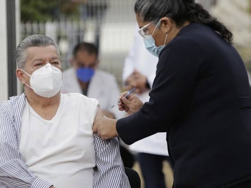 Recibe Jalisco primer cargamento de vacunas contra covid-19 del año