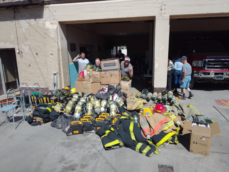 Reciben Bomberos de Empalme donación de equipo