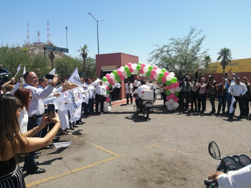 Reciben carteros nuevas motocicletas