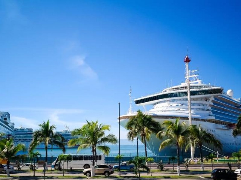 Reciben en PV crucero de Europa; descartan paciente con COVID-19