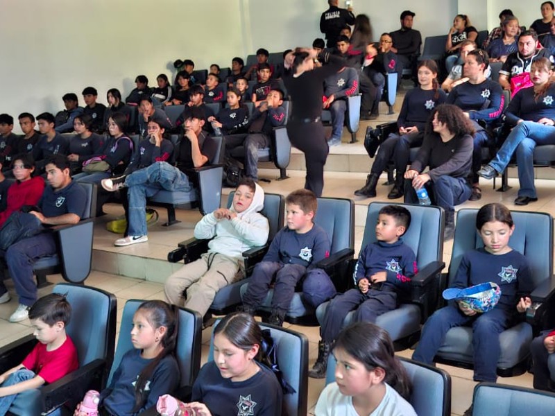 Reciben jóvenes del heptatlon capacitación