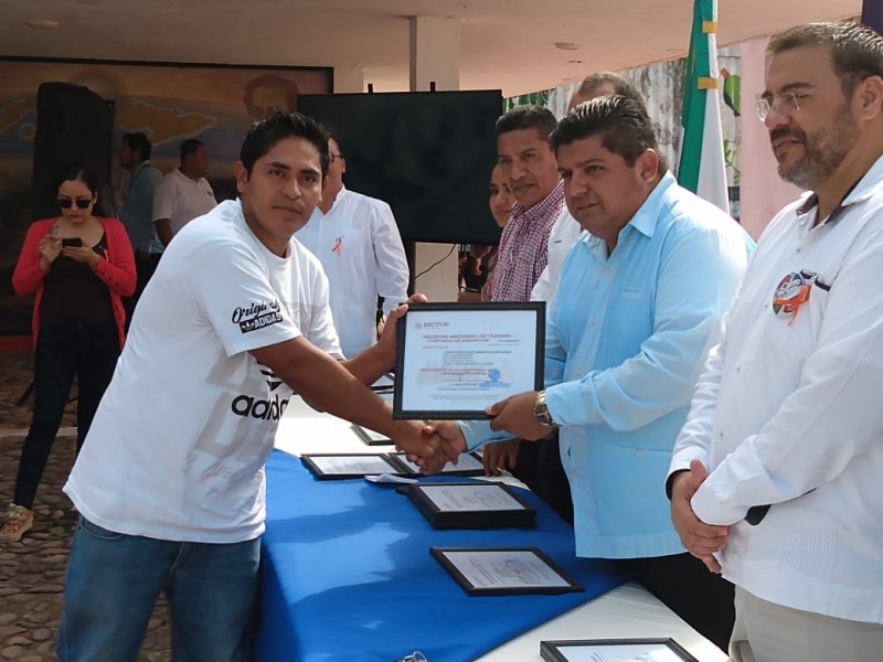 Reciben registro nacional de Turismo