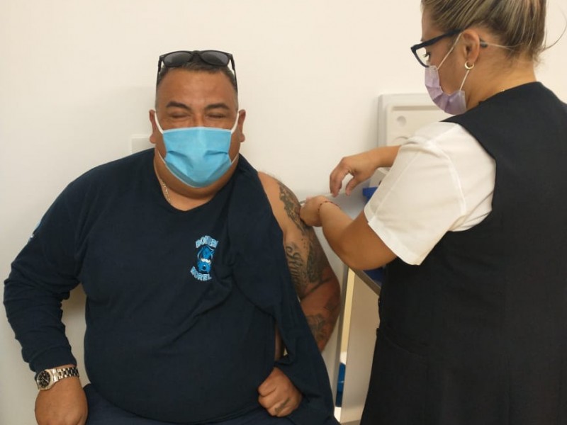 Reciben vacunas personal operativo de Protección Civil Morelia