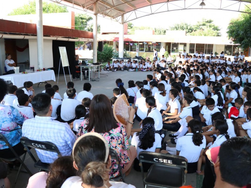 Recibirán becas 55 mil estudiantes de preescolar y primarias públicas