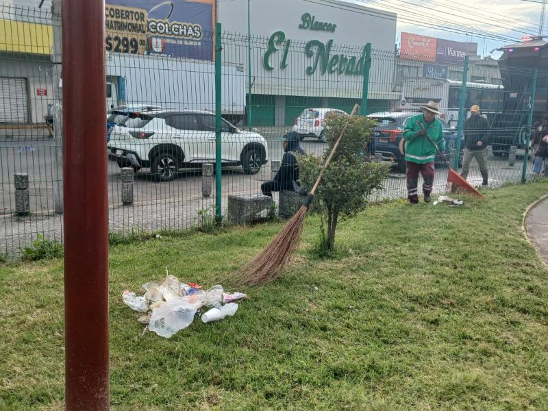 Recolectan dos toneladas de basura tras concierto en Toluca