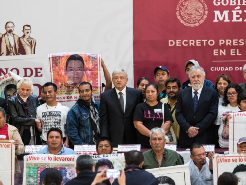 Recompensa millonaria por datos del caso Ayotzinapa