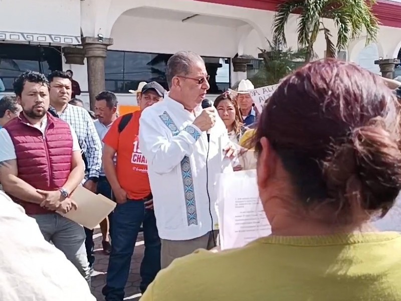 Reconoce alcalde de Tuxpan, rezago en comunidades