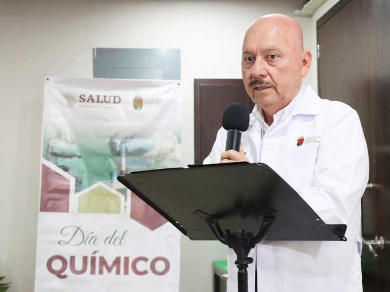 Reconoce dr. Pepe Cruz labor de químicos ante pandemia