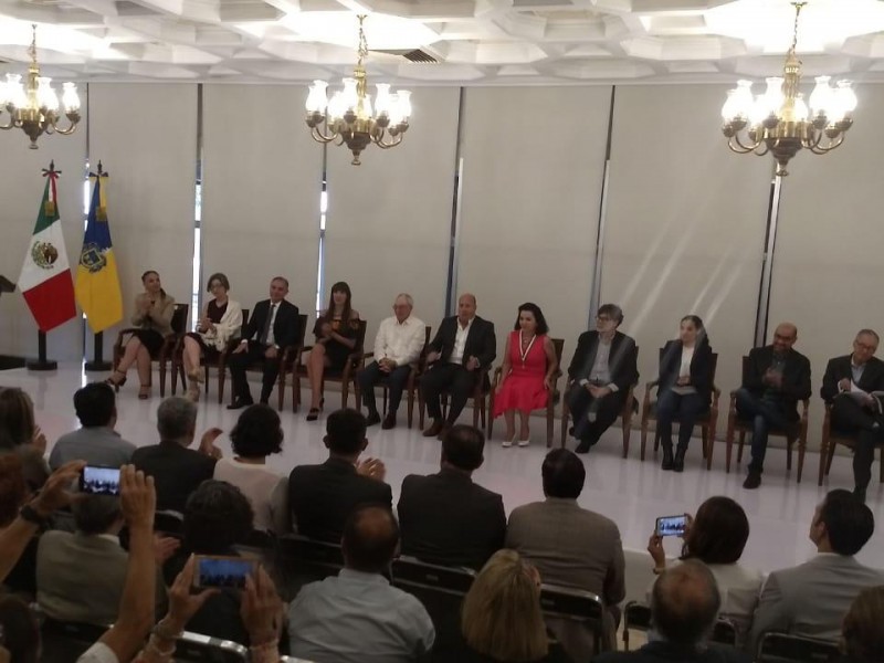 Reconoce gobierno estatal a jaliscienses destacados