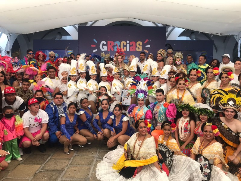 Reconocen a comparsas del Carnaval de Veracruz
