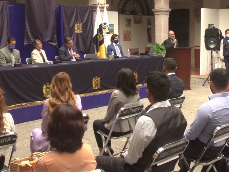 Reconocen a mejores tesis de licenciatura de la UAZ