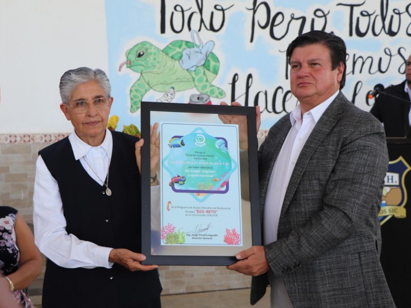 Reconocen labor ambientalista de instituto educativo en BCS