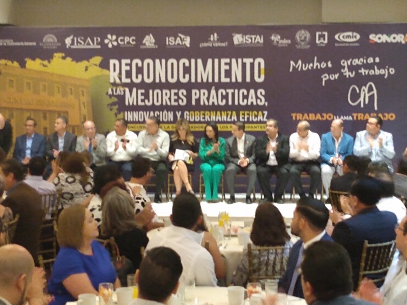 Reconocen las mejores prácticas de gobierno