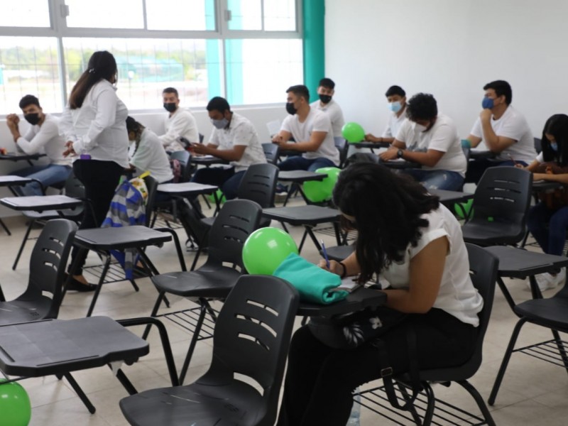 Reconocen regreso a clases presenciales en Media Superior y Superior