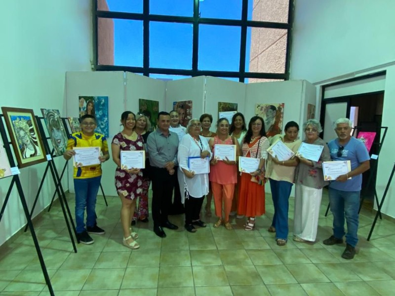 Reconocen talento guaymense en exposición 