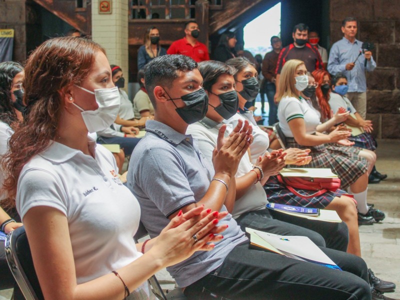 Reconocimiento a 22 estudiantes de preparatoria