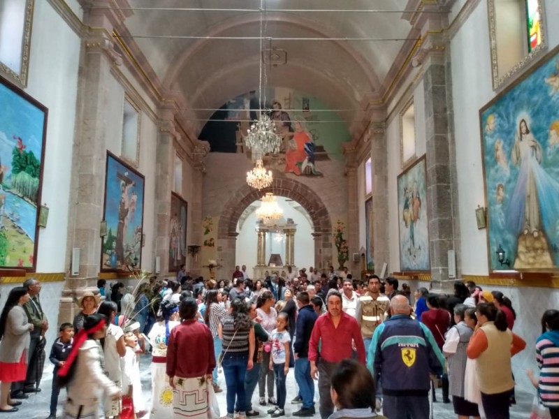 Reconstruyen iglesia afectada por sismo en Edomex
