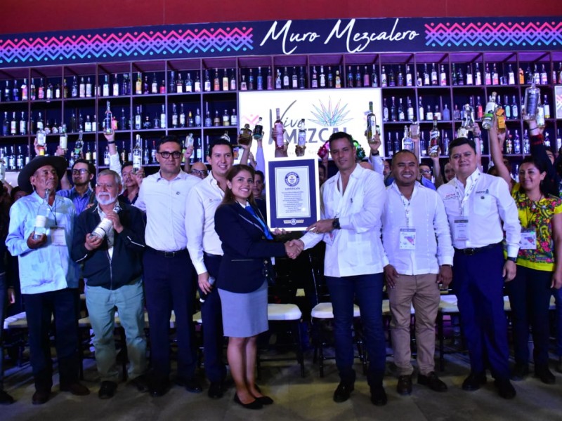 Récord Guinness para Oaxaca en muro mezcalero