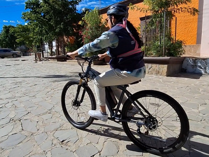 Recorre el histórico pueblo de san antonio en bicicleta eléctrica