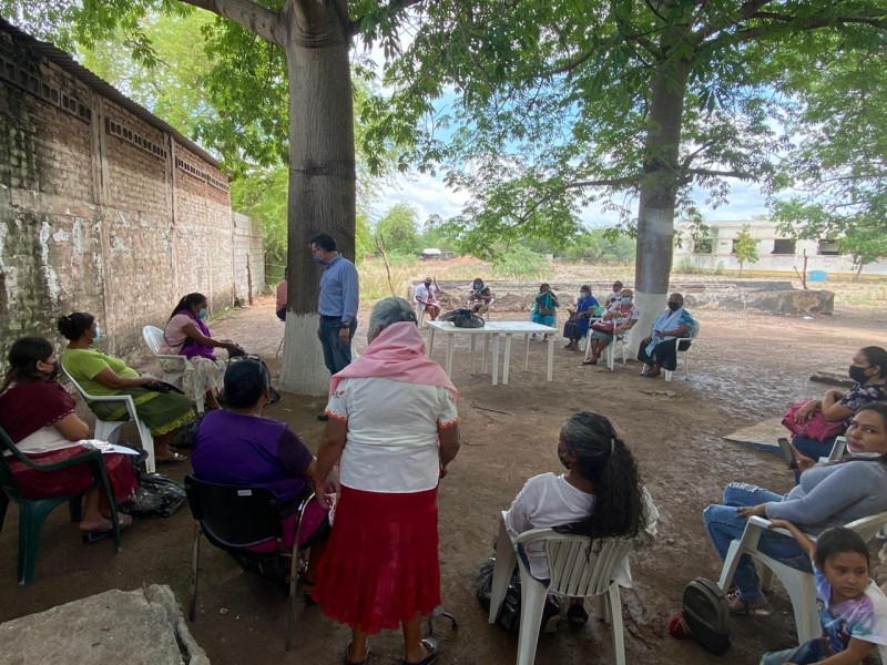 Recorre Enrique Clausen comunidades Yaquis