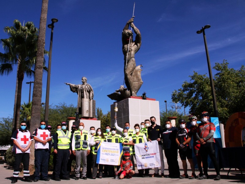 Recorre Nogales antorcha de fuego Rotario