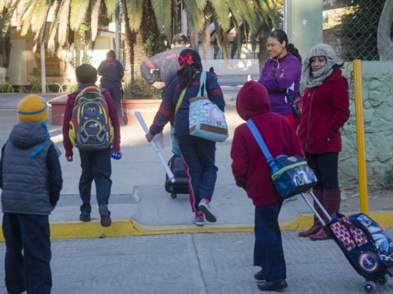 Recorren horario de entrada en escuelas por bajas temperaturas