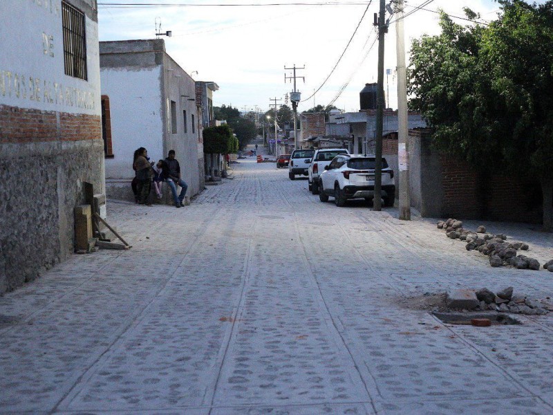 Recorren obra de rehabilitación en Santa Rosa Xajay