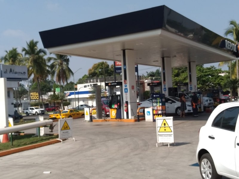 Recrudecen asaltos contra gasolineras en Colima; cada vez más violentos